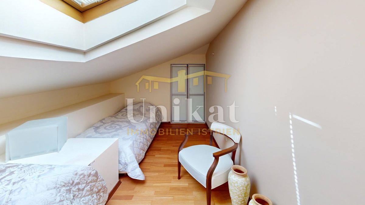 Appartamento su due piani con 4 camere da letto